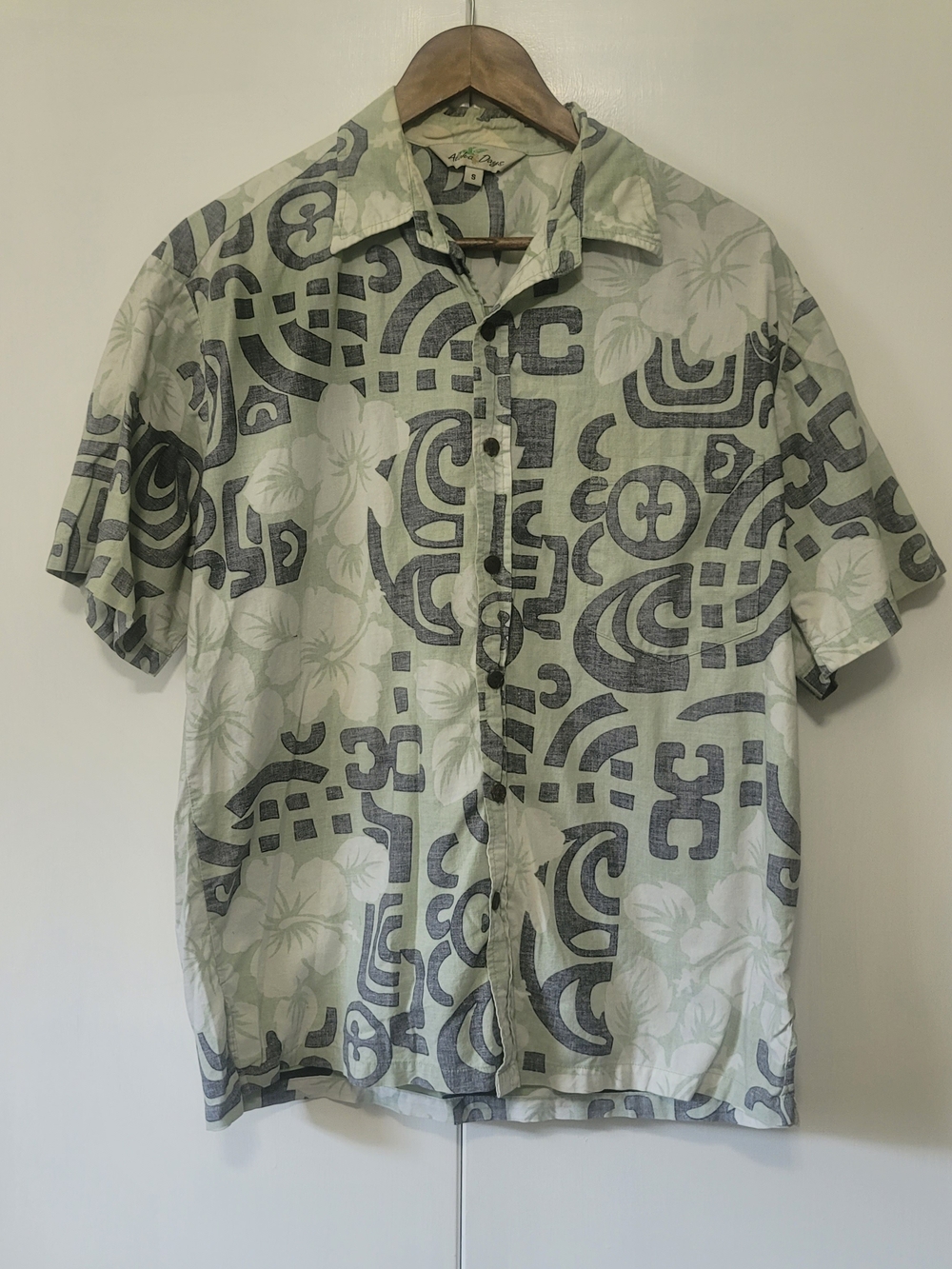 Light Sage Geo-Print Short-Sleeve Button-Up Shirt